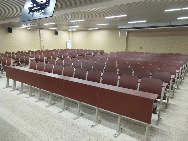 為什么大學(xué)階梯教室多使用連排椅？